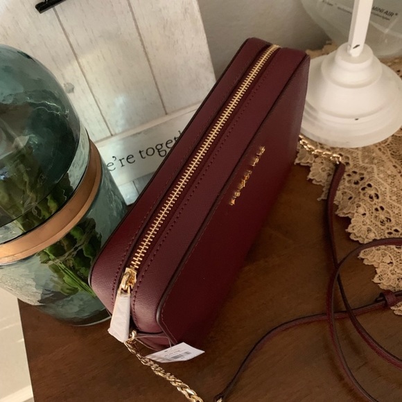 Last one ♥️New MK Crossbody Beautiful - Picture 2 of 6